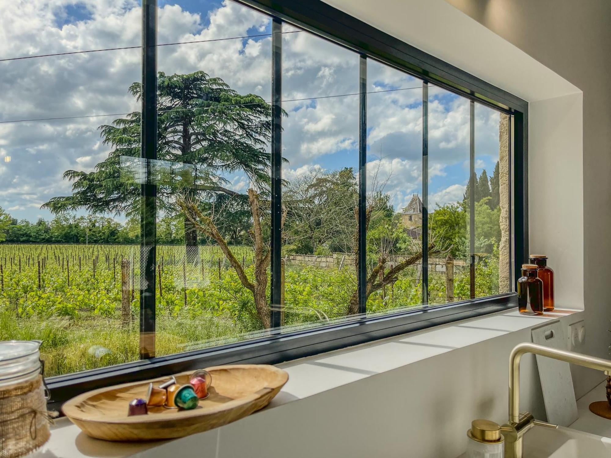 Maison Cosy Avec Vue Sur Les Vignes. 리부른 외부 사진
