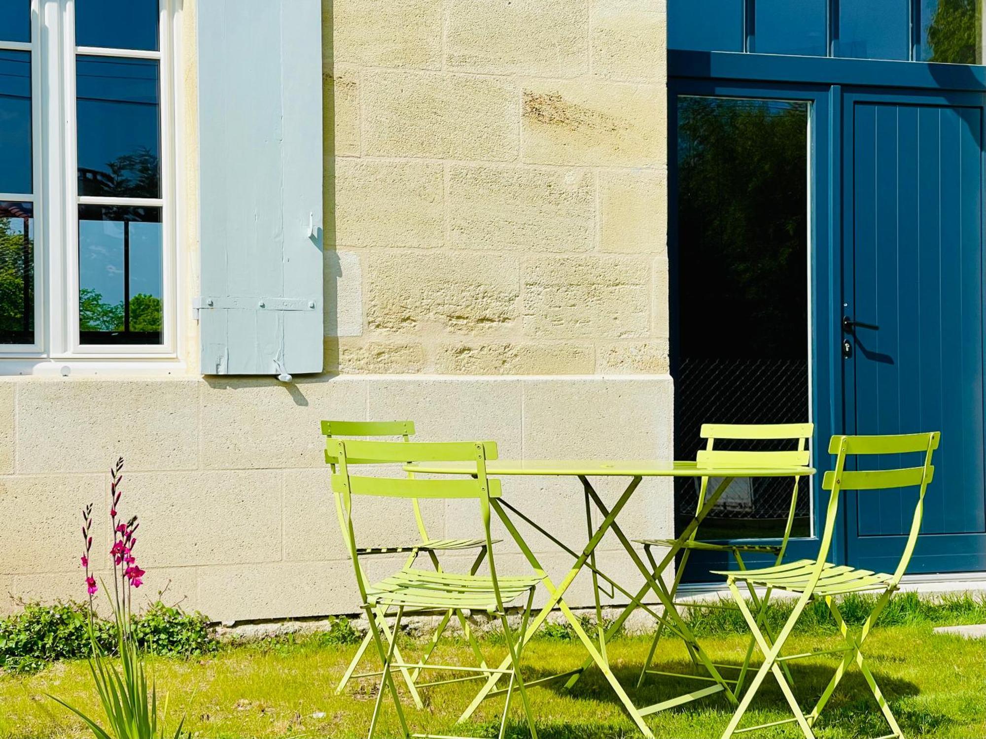 Maison Cosy Avec Vue Sur Les Vignes. 리부른 외부 사진